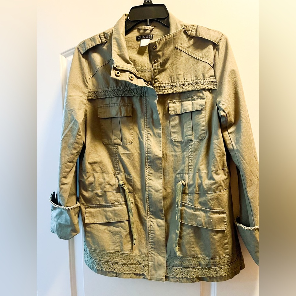 Adorable light weight jacket